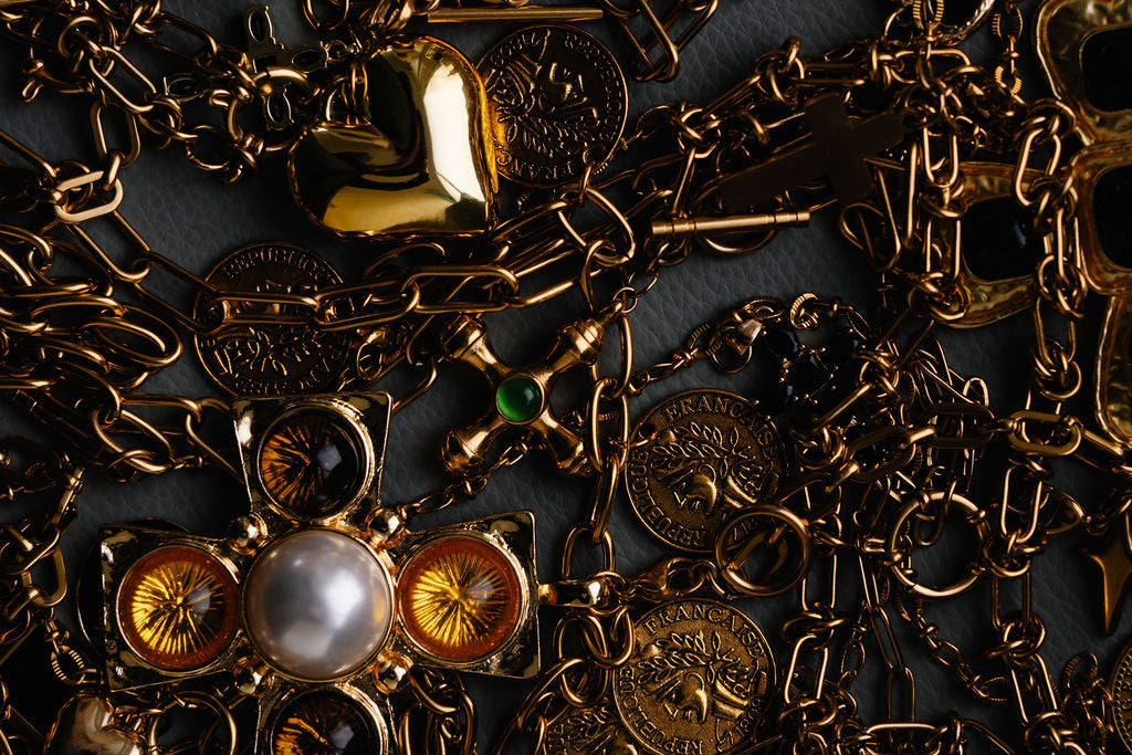 Fine paper clip choker with swirl sun