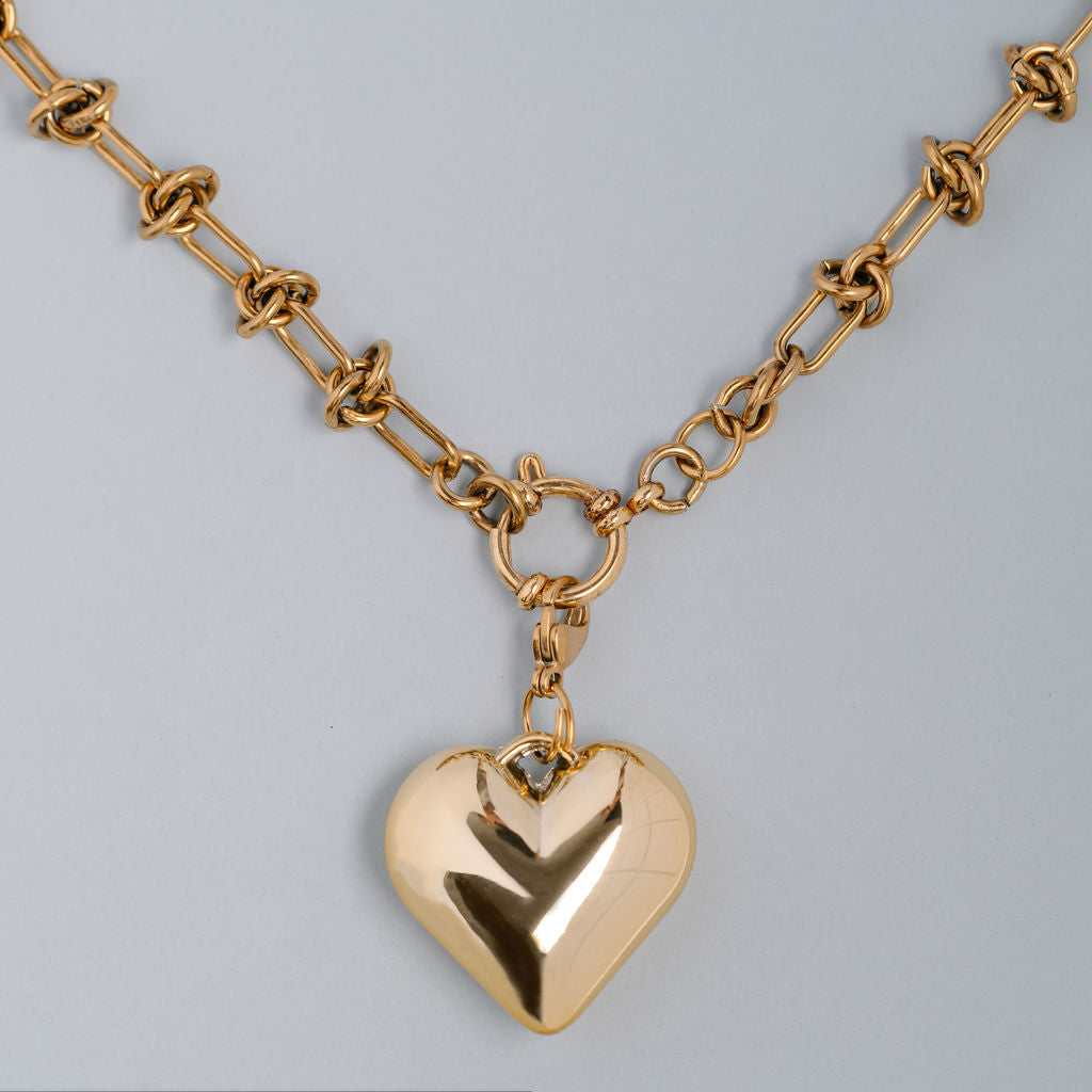Knotted chain with spring clasp and large removable heart