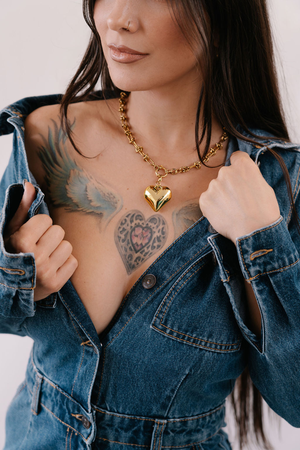 Knotted chain with spring clasp and large removable heart