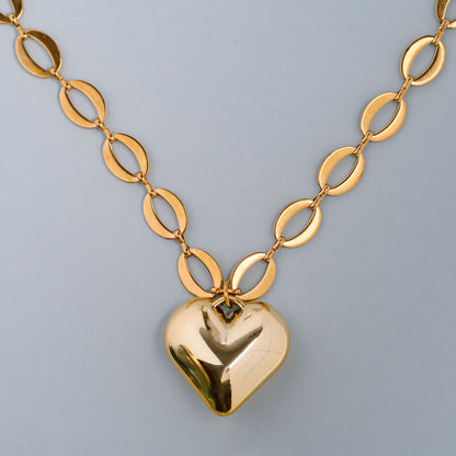 Hollow oval shape chain with large heart