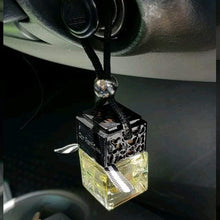 Load image into Gallery viewer, Miss Baker Car Diffuser - Oakmoss &amp; Amber
