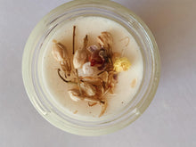 Load image into Gallery viewer, Capitol Elle Candle - Jasmine &amp; Gardenia
